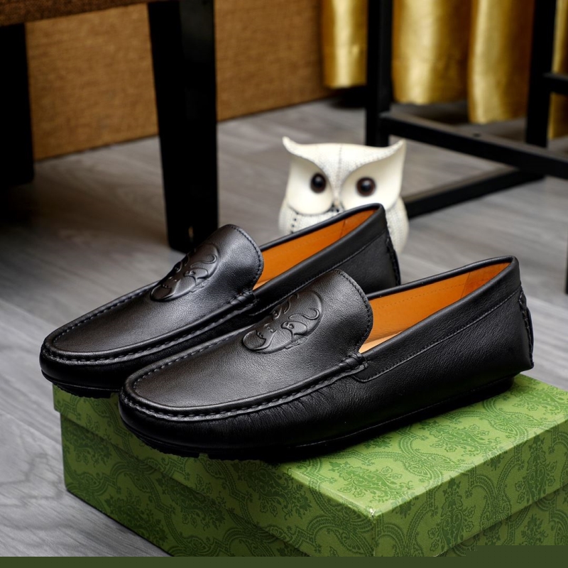 G*u*i leather shoes